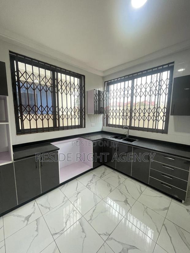 3bdrm House in Oyarifa for sale · Photo 3