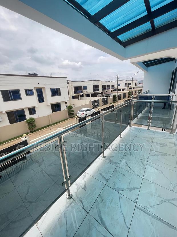 3bdrm House in Oyarifa for sale · Photo 5