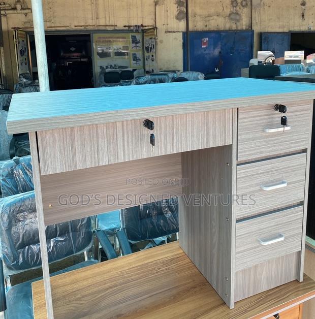 Authentic Computer Desk · Photo 1