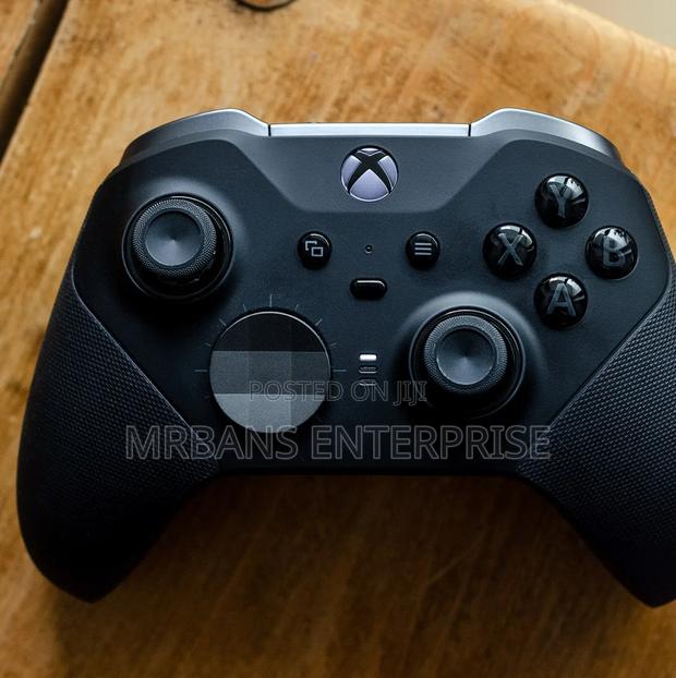 Xbox Elite Series 2 Controller From Home · Photo 1