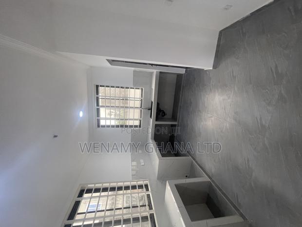 3bdrm Townhouse/Terrace in Accra for sale · Photo 2