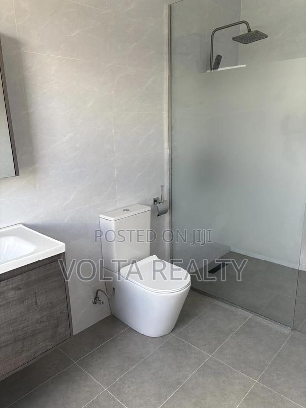3bdrm House in Volta Estate, Oyarifa Mall Area for sale · Photo 4
