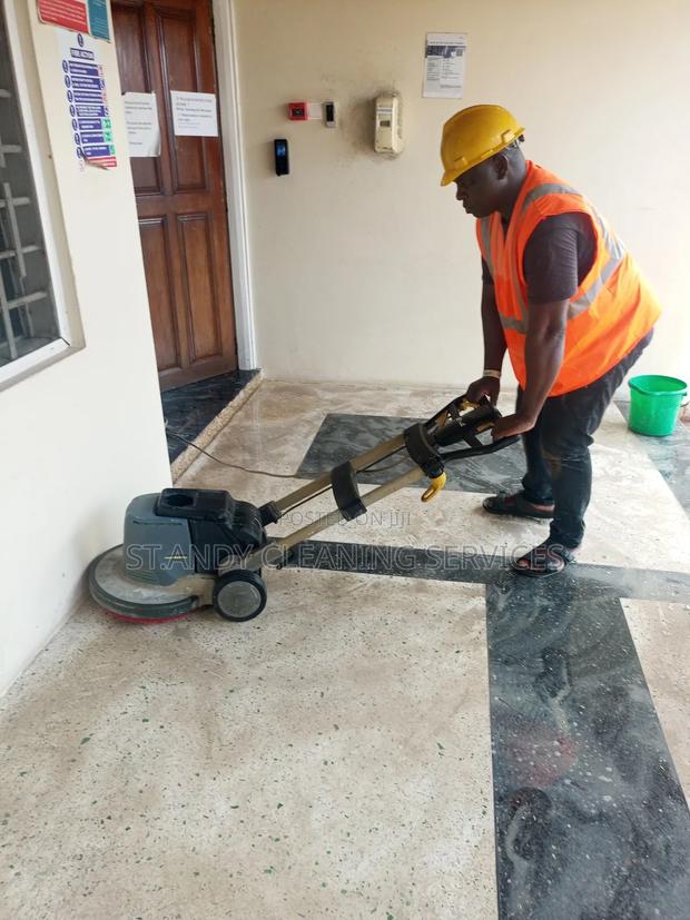 Professional House and Office Cleaning Services · Photo 1