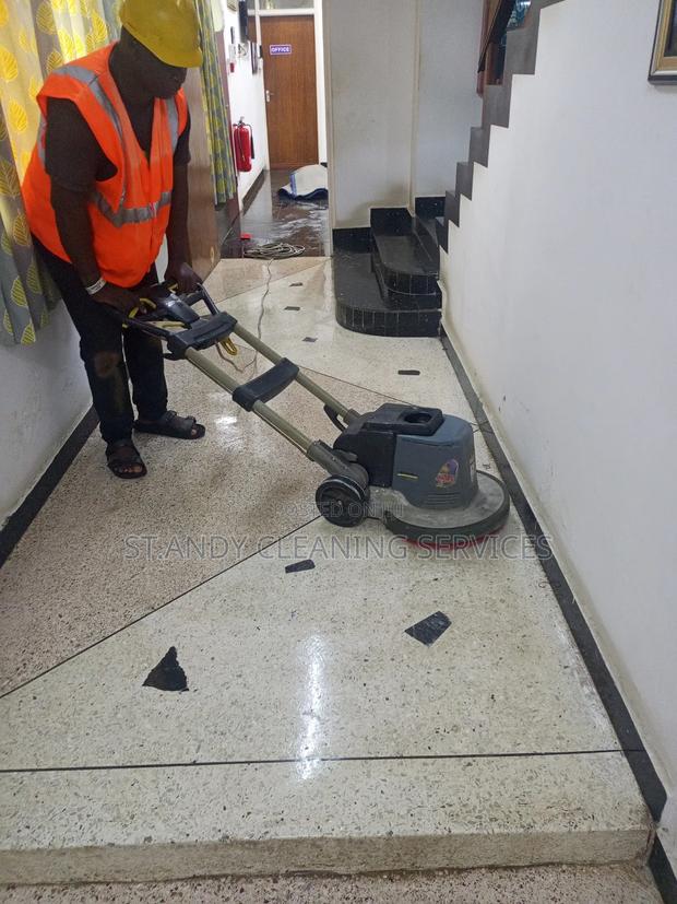 Professional House and Office Cleaning Services · Photo 3