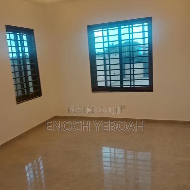 3bdrm House in Kwesbo Properties, Lake Side Estate for sale · Photo 3