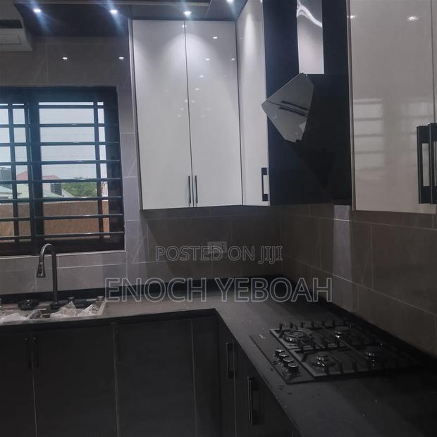 3bdrm House in Kwesbo Properties, Lake Side Estate for sale · Photo 7
