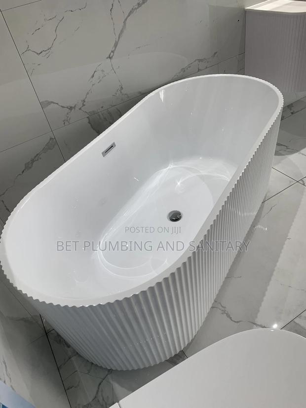 European Jacuzzi Bathtub Complete · Photo 2