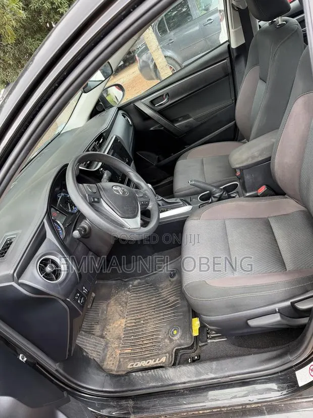 Toyota Corolla 2019 Black · Photo 1