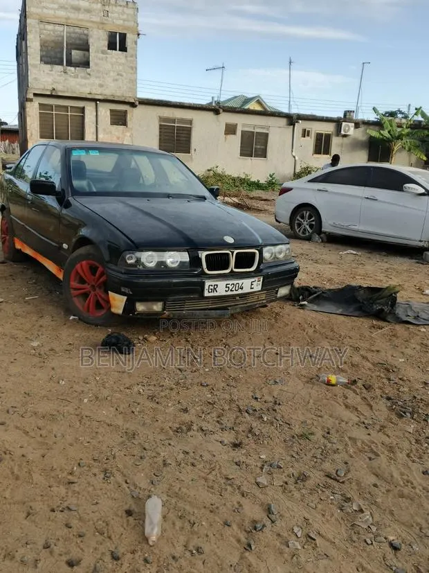BMW 318i 1995 Black · Photo 1