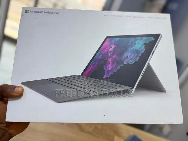 Laptop Microsoft Surface Pro 5 8GB Intel Core i5 SSD 256GB · Photo 1