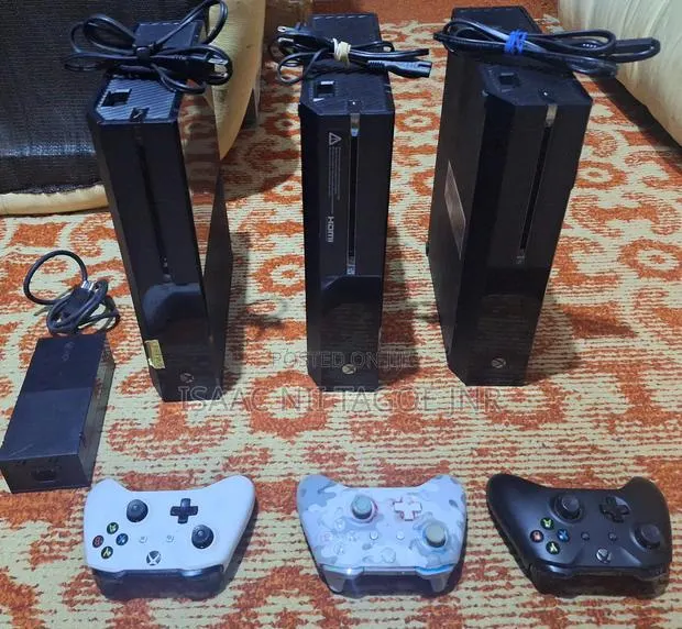 Xbox One With 5 Games.