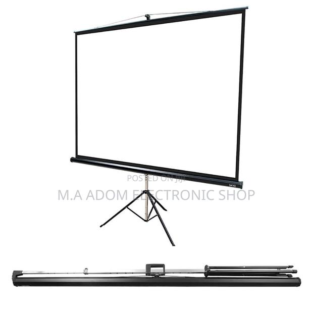 Available Screens 150cmx150cm/ 180cm X180cm / 200x200cm Tripod · Photo 1