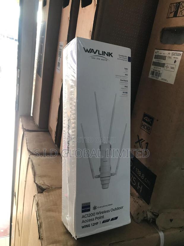 Wavelink Ac1200 Ap Mode Converts A Wired Network To A Wireless One · Photo 1