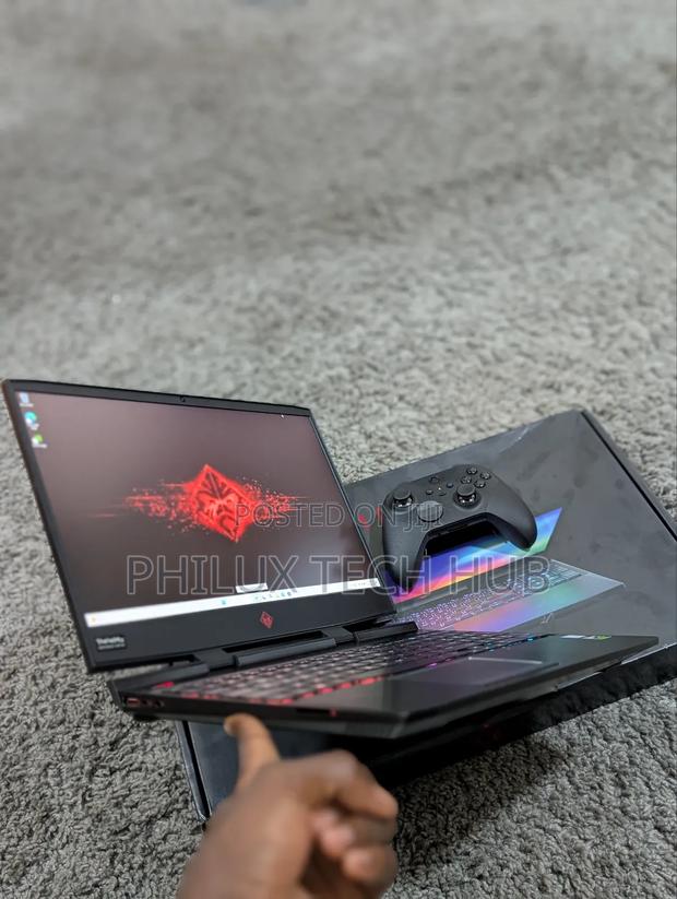 New Laptop HP Omen 15 24GB Intel Core i7 SSD 1T · Photo 2