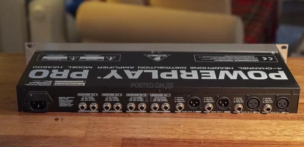 Behringer Powerplay Ha4600 4 Channels Headphone Amplifier · Photo 5