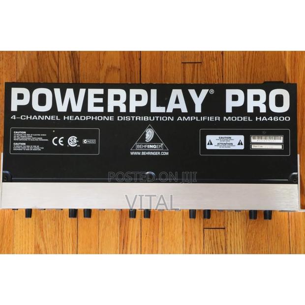 Behringer Powerplay Ha4600 4 Channels Headphone Amplifier · Photo 8