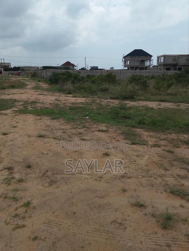 Half Plot for Sale Mf Estate Lashibi · Photo 2