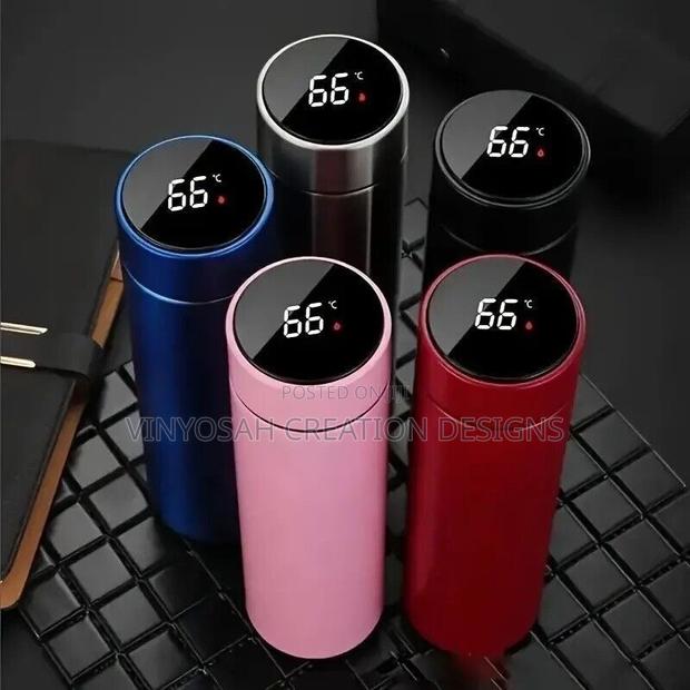 Temperature Flask With Customization · Photo 6