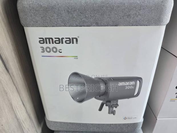Amaran Pano 300c Lights · Photo 1