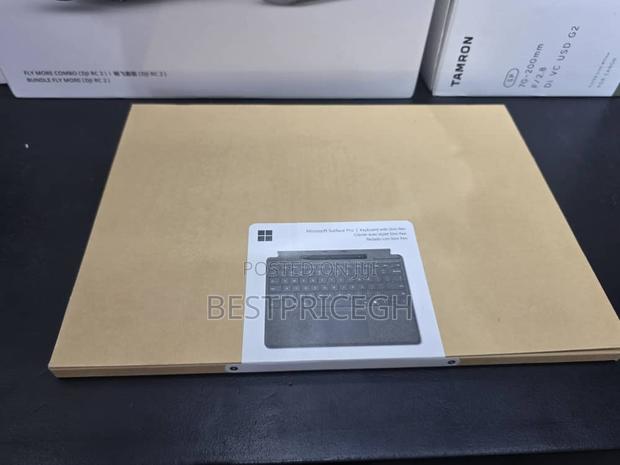 Microsoft Surface Pro Keyboard With Slim Pen · Photo 3