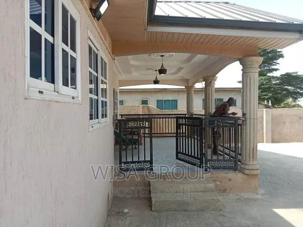 4bdrm House in Wisa Groups, Last Stop for rent · Photo 1