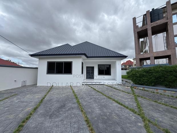 3bdrm House in Ashomang Estate for sale · Photo 1