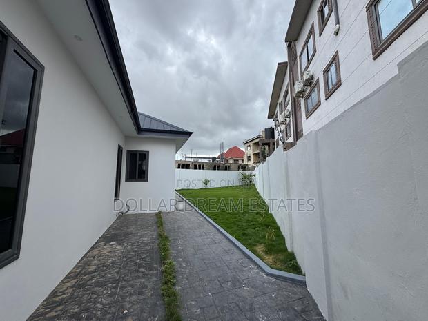 3bdrm House in Ashomang Estate for sale · Photo 4