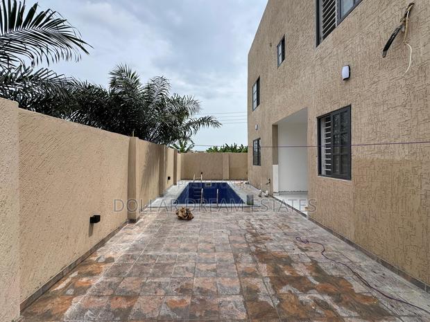 4bdrm House in Ashomang Estate for sale · Photo 3