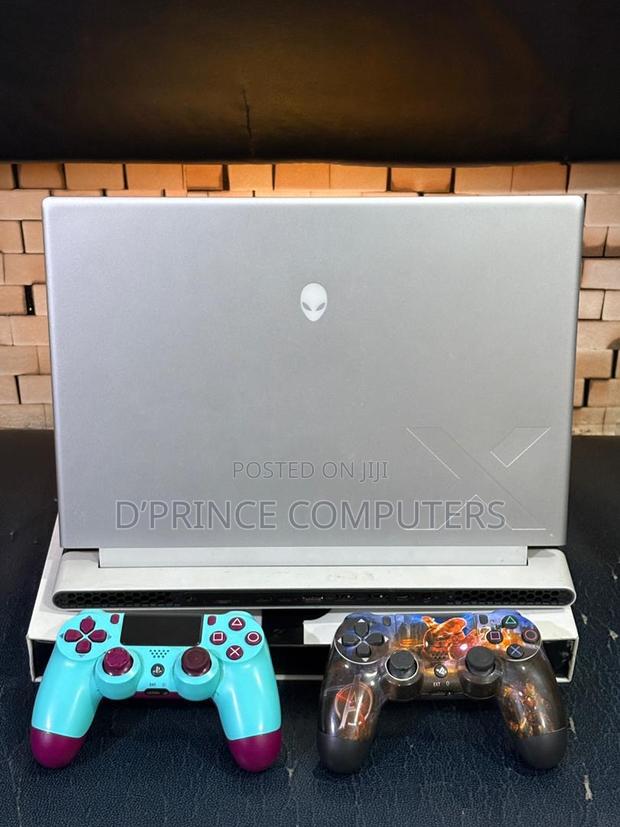 Laptop Dell Alienware X16 R1 16GB Intel Core I7 SSD 1T · Photo 7