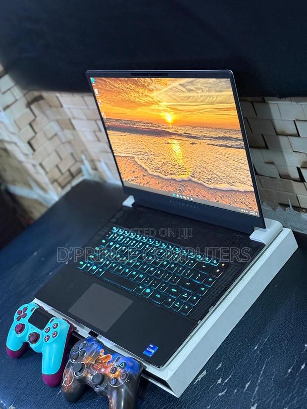 Laptop Dell Alienware X16 R1 16GB Intel Core I7 SSD 1T · Photo 6