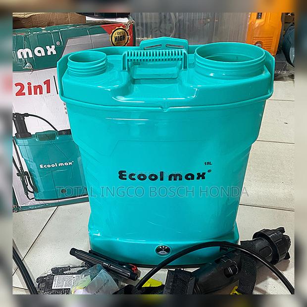 Spray Machine Battery + Hand Operated Knapsack With Accessories · Photo 1