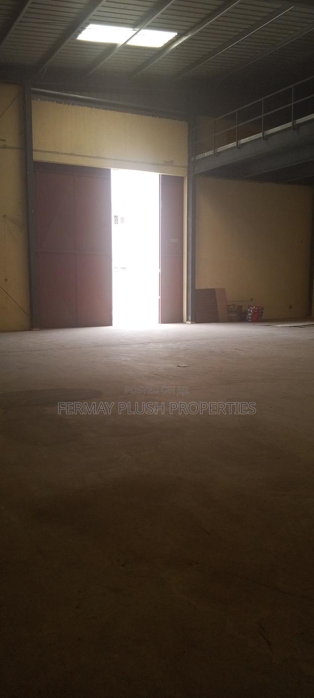2000 Square Meters Warehouse for Rent in Spintex · Photo 5