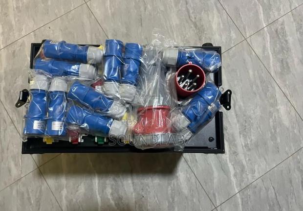 Power Rack Distributor/ Distribution Box · Photo 2