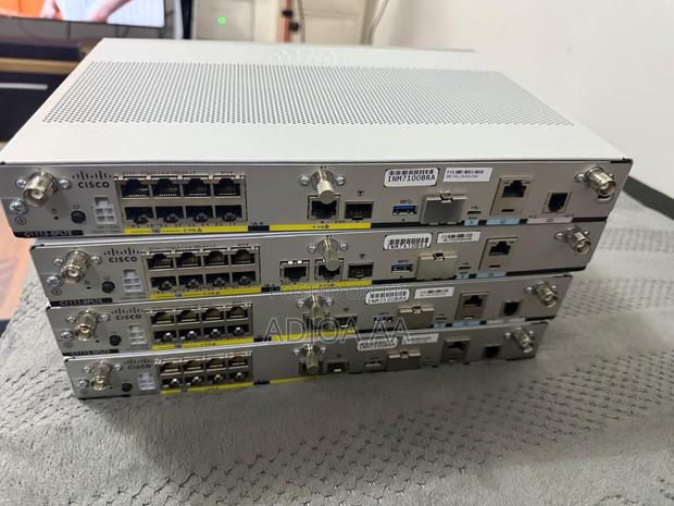 Cisco Router C1111-8p Lte · Photo 7