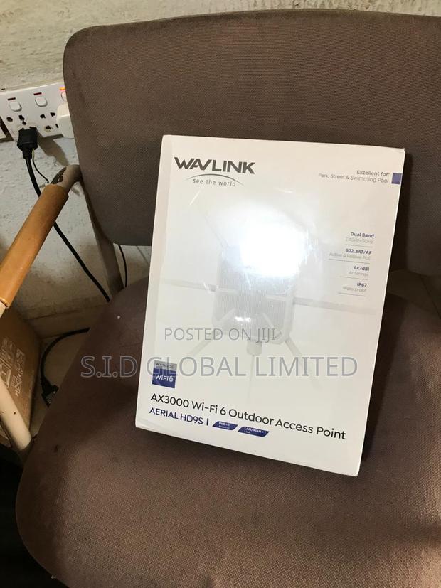 Wavlink Coverts Wired Connectios Into Wireless · Photo 1