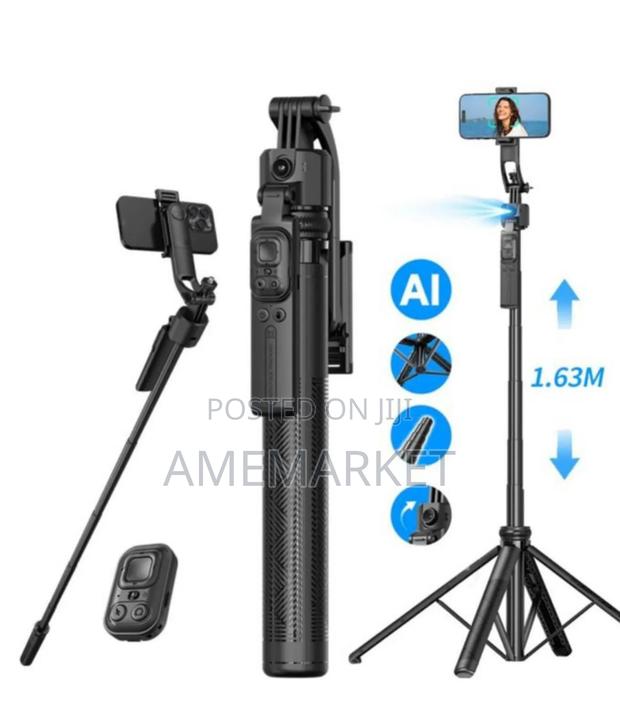 C17 Ai Face Tracking Gimbal Video Recording Selfie Stick With Light · Photo 1