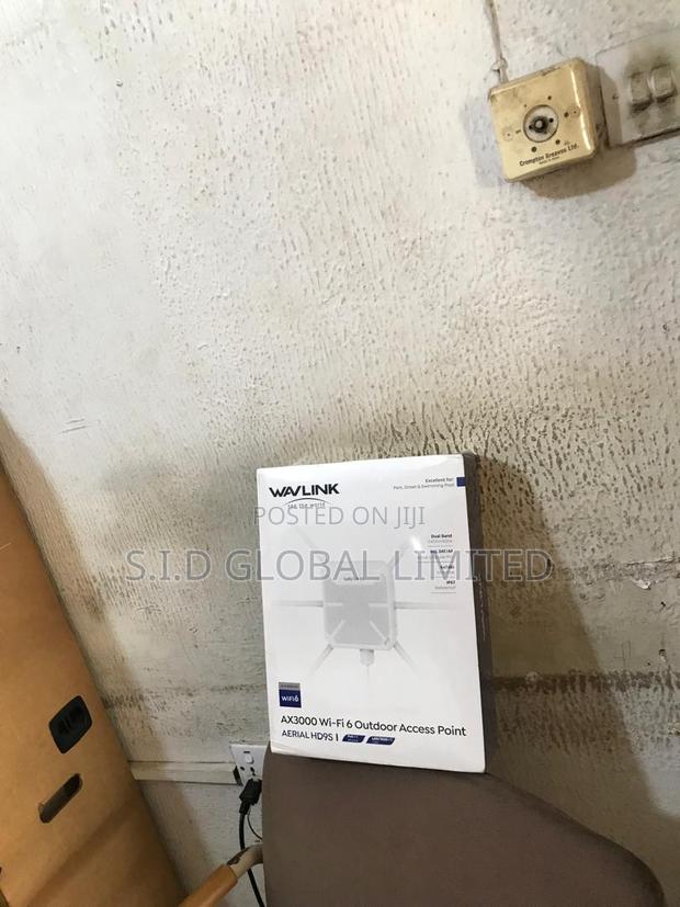 Wavlink Next Generation Wifi-6 Speed Outdoor Access Point · Photo 1