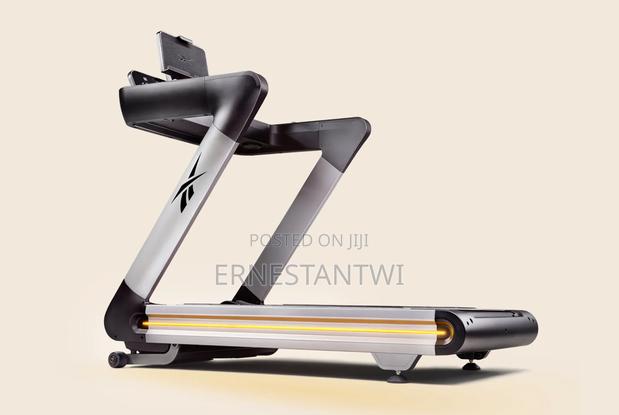 Reebok Z-Tech Dc Treadmill With Connected Fitness · Photo 3