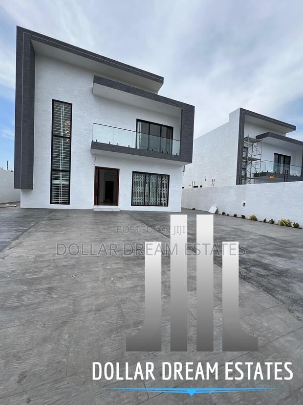 5bdrm House in Sakumono for sale · Photo 1