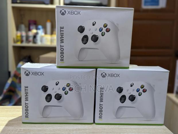 Microsoft Xbox Series S Or X Wireless Controller Robot White · Photo 1