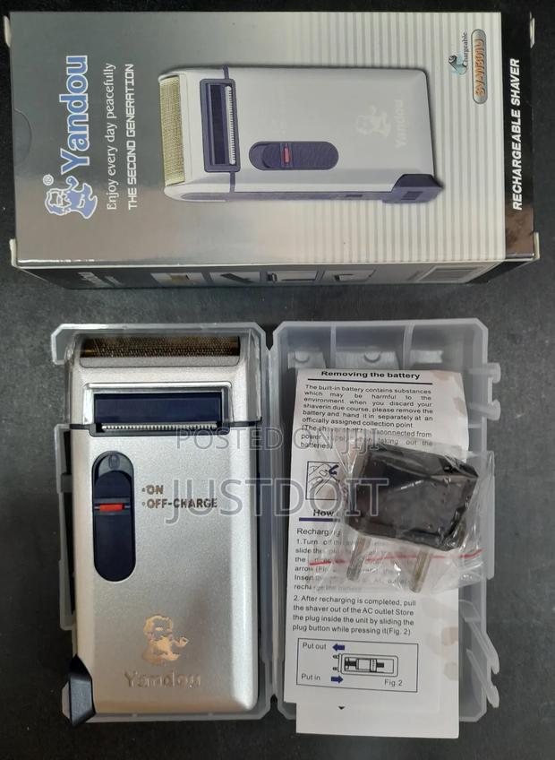 After Shave Rechargeable Smoothener With Shaver. · Photo 1