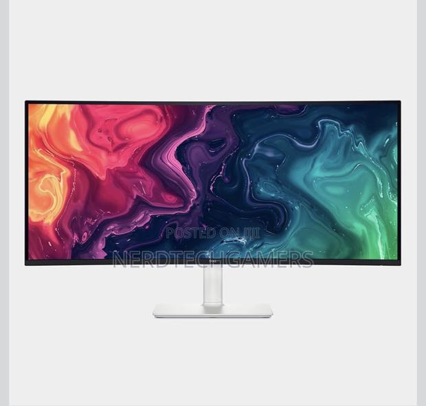 Dell 34 Plus Usb-C Curved Monitor - 34-Inch (3440 X 1440) Up to 120 Hz · Photo 2