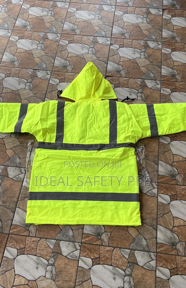 Reflective Jacket [High-visibility Safety Jacket] · Photo 4