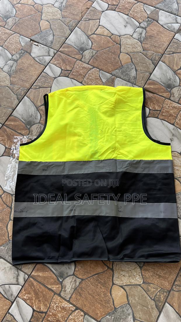 Reflective Vest · Photo 3