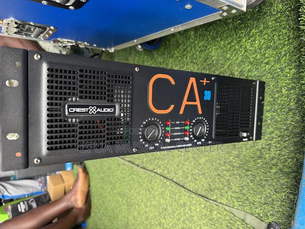 Crest-Audio Ca30+ Amplifier · Photo 1