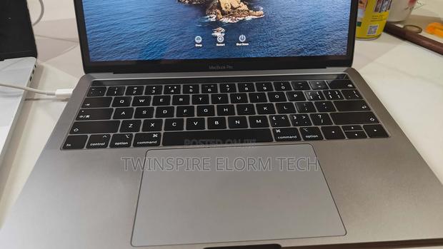 Laptop Apple MacBook Pro 2019 8GB Intel Core i5 SSD 256GB · Photo 2