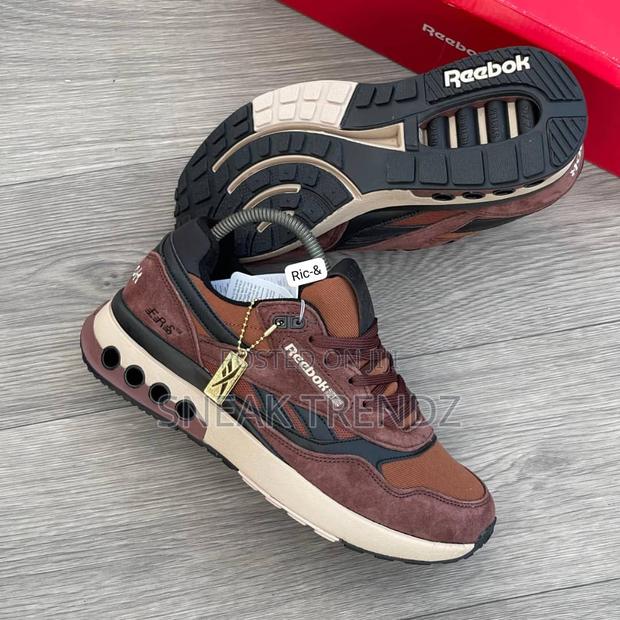 Reebok Ers Trainers Coffee Brown · Photo 1