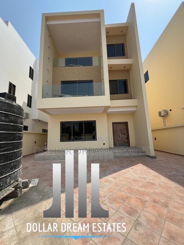 5bdrm House in East Legon for sale · Photo 1