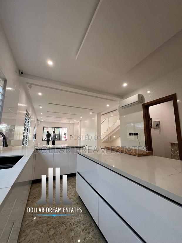 5bdrm House in East Legon for sale · Photo 4