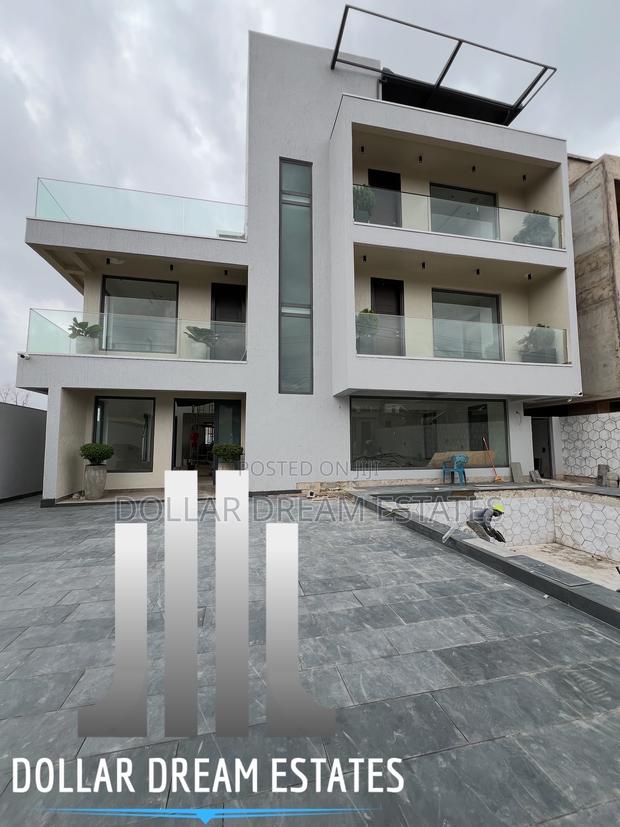 5bdrm House in Adjiriganor for sale · Photo 1